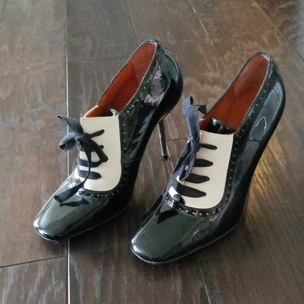 Lanvin Lace Up Ankle Shoes